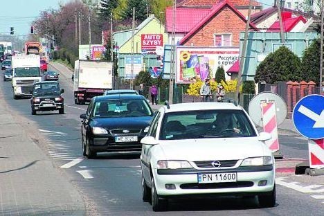 W ciągu godziny przez ul. Przemysłową przejeżdża ponad 1200 samochodów