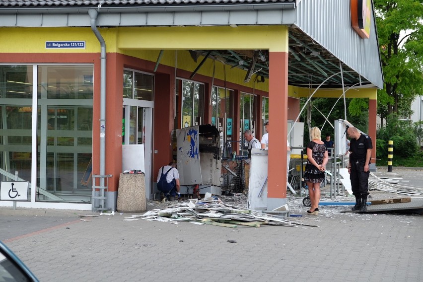 Wybuch na Grunwaldzie. Uszkodzony bankomat [ZDJĘCIA]