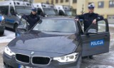 Policyjne BMW z Radomia rozbite. W Augustowie koło Pionek w nieoznakowany radiowóz uderzył inny pojazd po kolizji