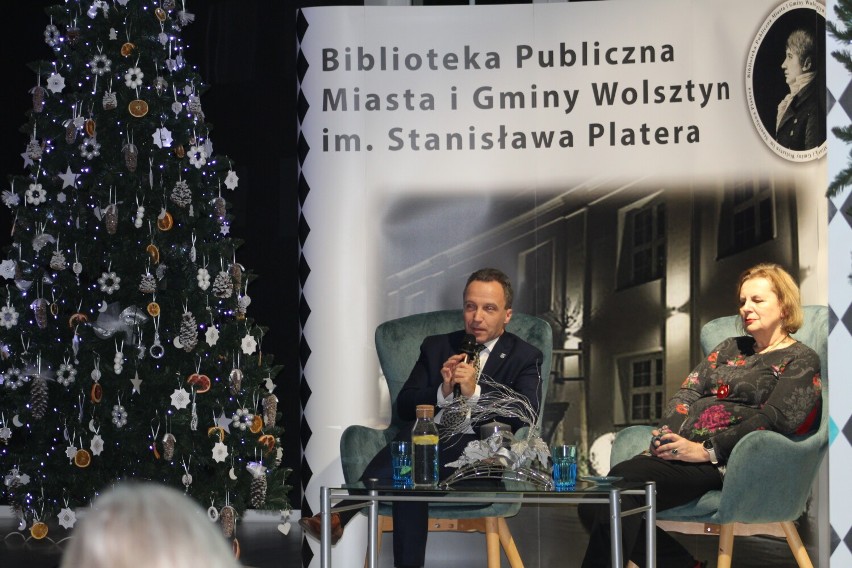 Mikołajkowe spotkanie członków UTW z burmistrzem w wolsztyńskiej bibliotece