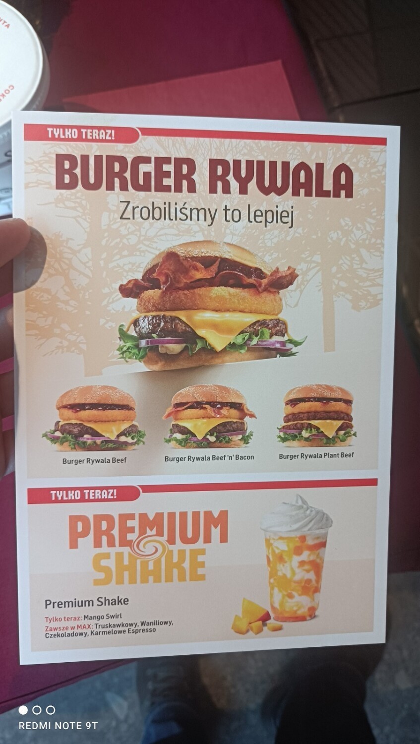 „Zrobiliśmy to lepiej”:  MAX Premium Burgers wprowadza Burgera Rywala do polskich restauracji