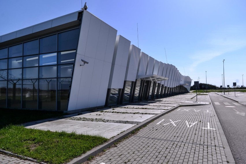 Lotnisko w Gdyni sprzedane! Kupiła je gmina Kosakowo, na co wydała 7 mln 150 tys. zł. Czy to koniec sagi sprzedażowej?