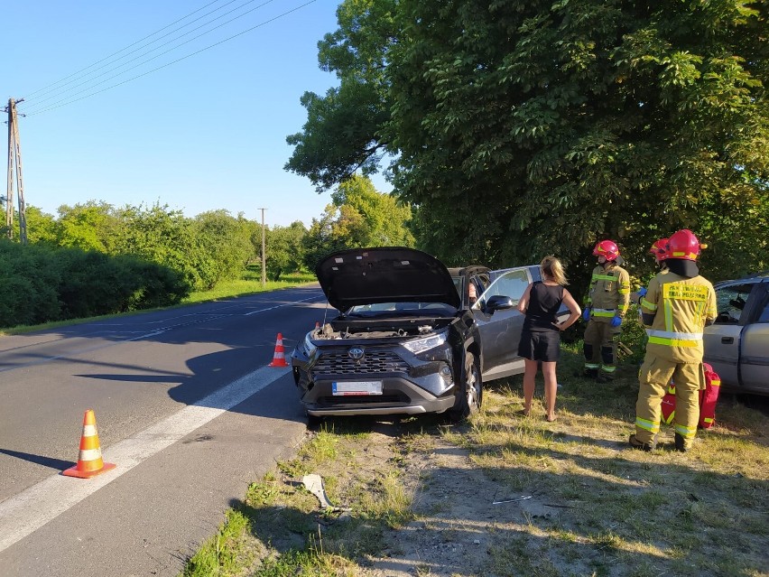 Do wypadku doszło dzisiaj w Krępie w gminie Poddębice. Poszkodowane zostały cztery osoby ZDJĘCIA