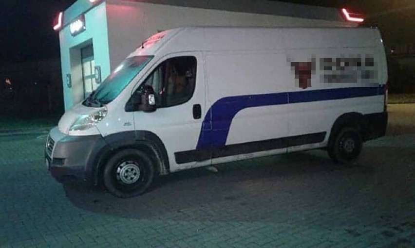 Zielonogórscy policjanci nocą zauważyli busa, którego...