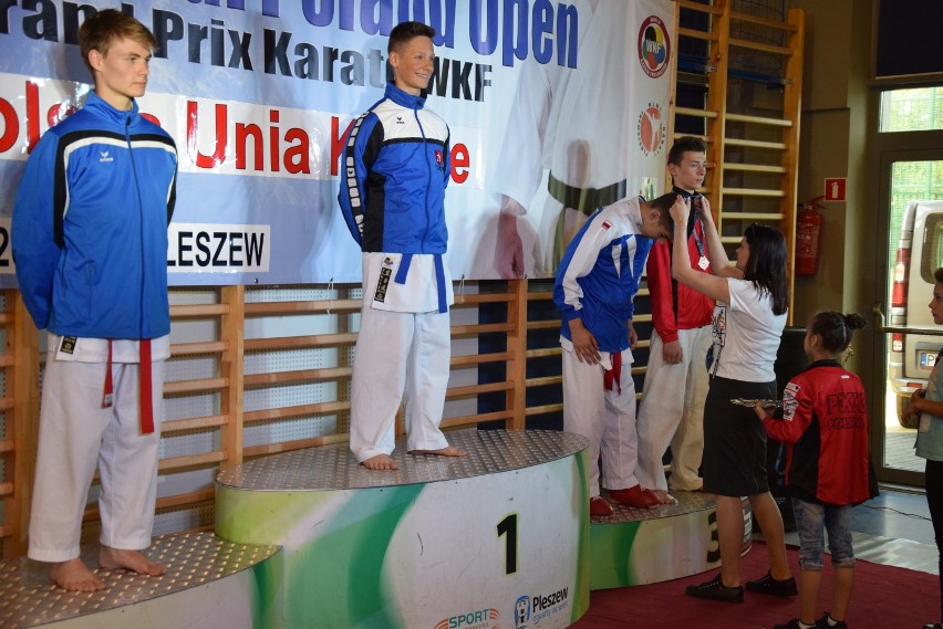 Pleszewscy karatecy nie byli gościnni dla swoich rywali. Podczas Central Poland Open wywalczyli 36 medali!        
