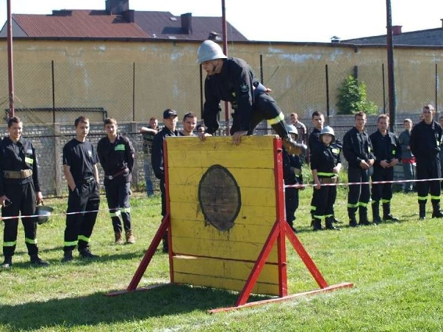 VIII Powiatowe Zawody Sportowo-Pożarnicze jednostek OSP Niegowa 2013