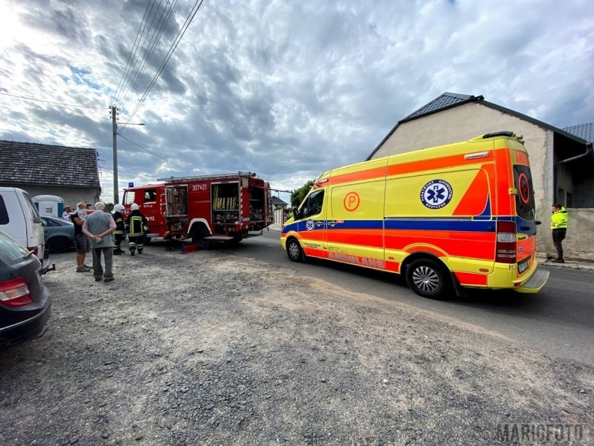 Wypadek w Wawelnie pod Opolem. Zderzyły się dwa samochody osobowe, dwie osoby ranne