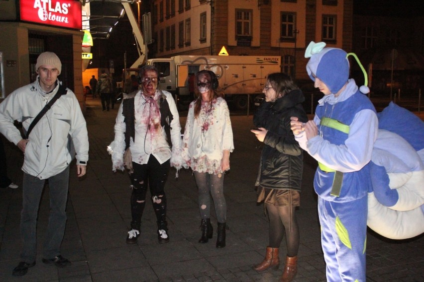 Zombie flash mob
