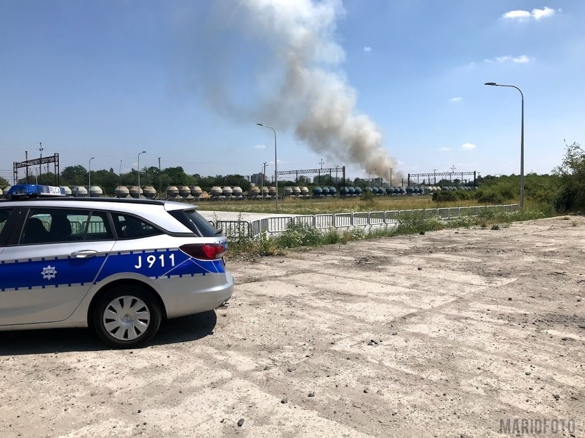 Sterta podkładów kolejowych paliła się w Opolu.