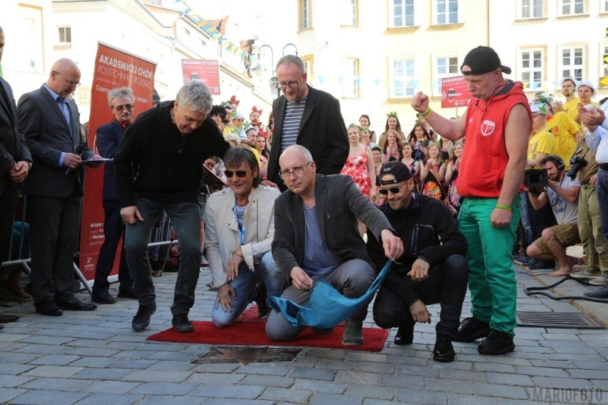 Aleja Gwiazd Polskiej Piosenki na Rynku w Opolu. Odsłonięcie...