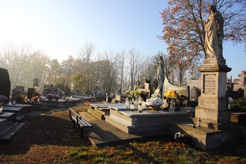 Cmentarz przy ulicy Świętojańskiej w Warcie
