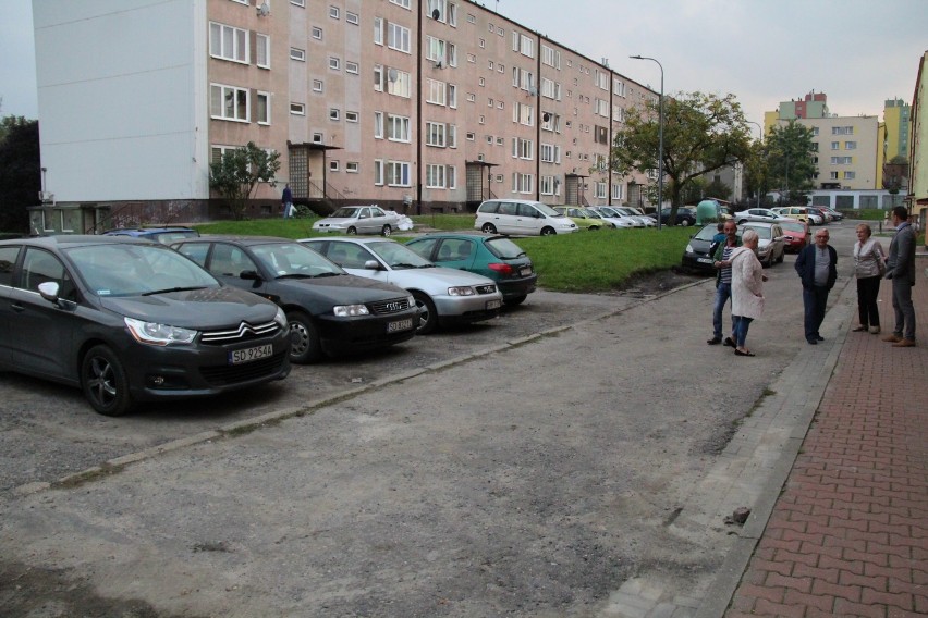 Parking miał powstać przed blokiem przy ul. Kościuszki 38A