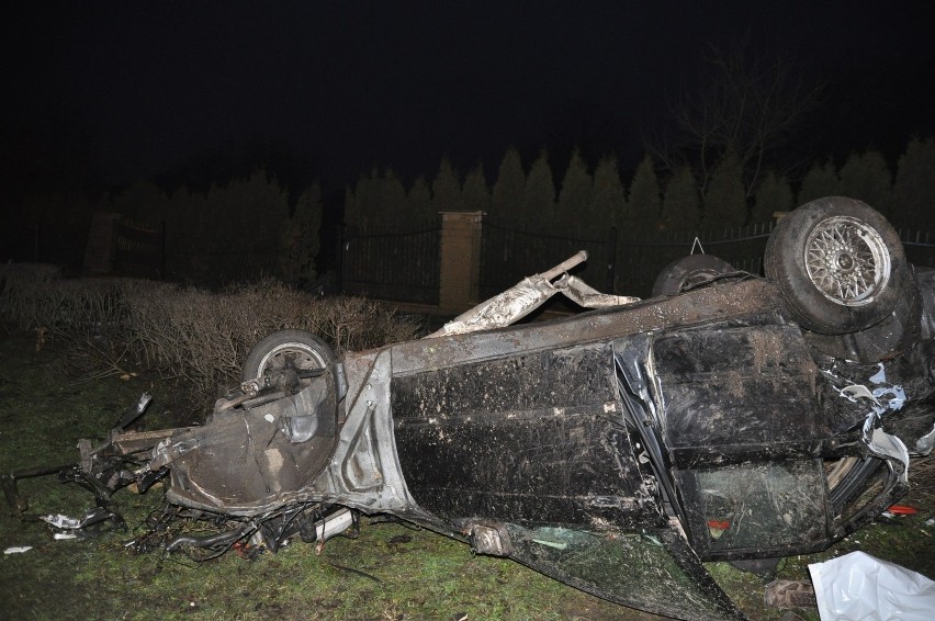 Hrubieszów: Śmierć 20-latka finałem jazdy po alkoholu (zdjęcia)