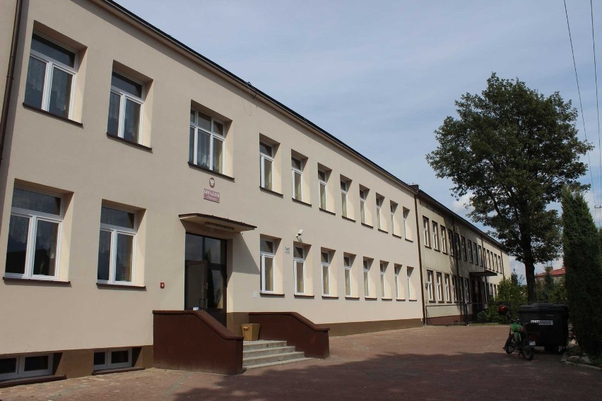 Remontu doczekała się m.in. szkoła w Trębaczewie