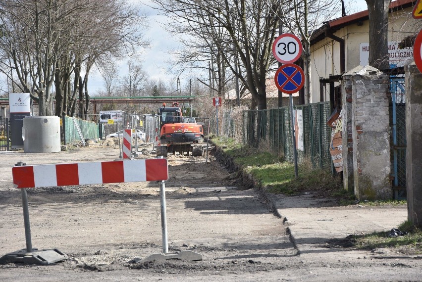 Malbork. Trwa remont ulicy Chrobrego. Zdjęciowy raport z placu budowy