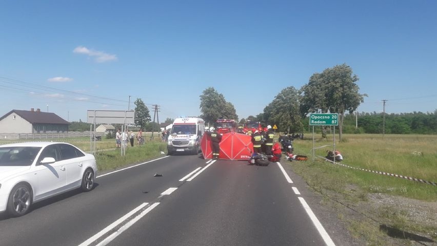 Śmiertelny wypadek z udziałem motocyklisty w Radoni na DK 12 w powiecie opoczyńskim [ZDJĘCIA]