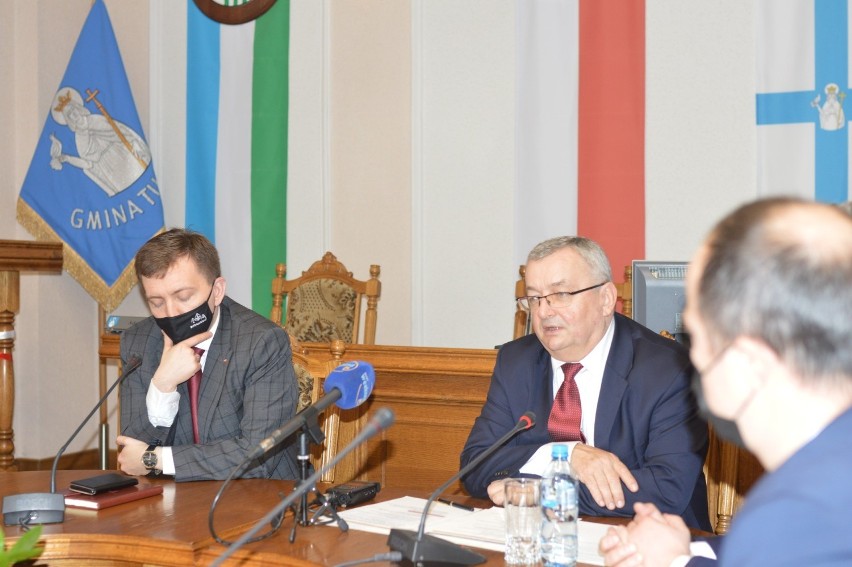 Spotkanie przedstawicieli rządu: ministrowie Łukasz...