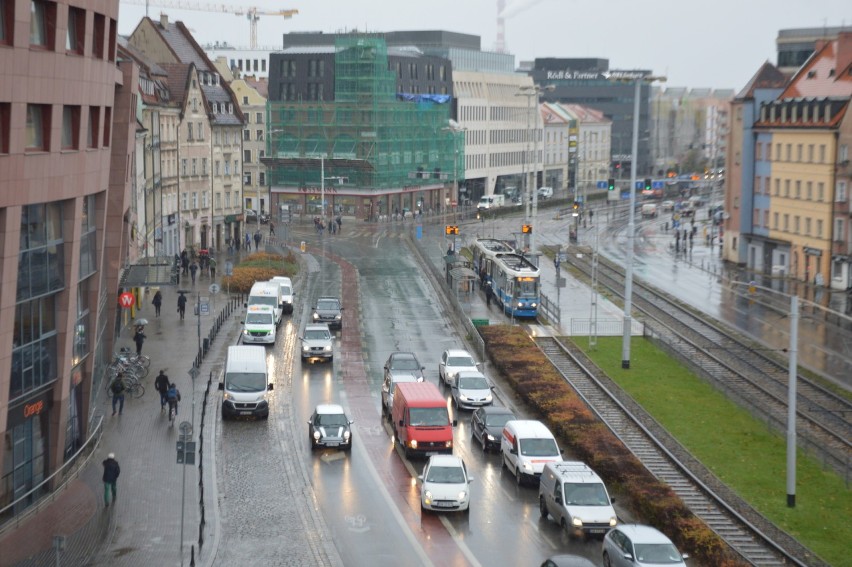 Do południa może przelotnie padać śnieg z deszczem