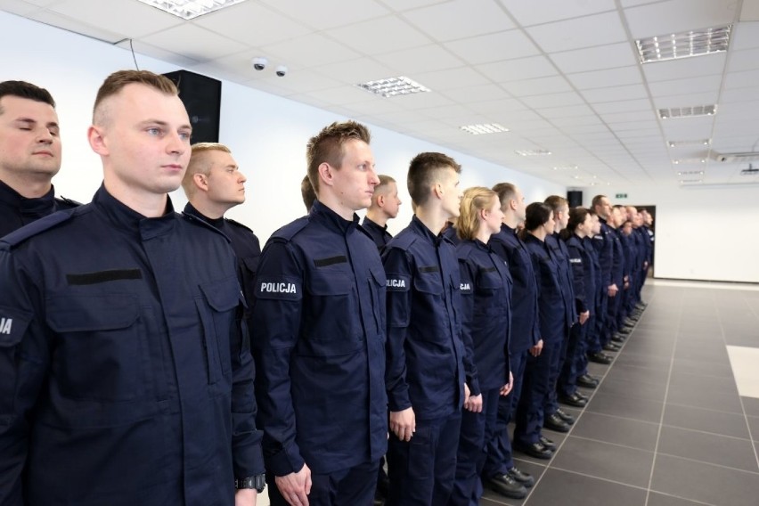 Nowi funkcjonariusze w szeregach lubelskiej policji (ZDJĘCIA)