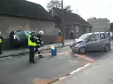 Wypadek w Zagórowie. Renault "zaparkował" na ścianie budynku [ZDJĘCIA]