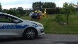 W Radzicach Małych 81-letnia kobieta została potrącona przez opla. Helikopterem zabrano ją do szpitala w Łodzi (Foto)