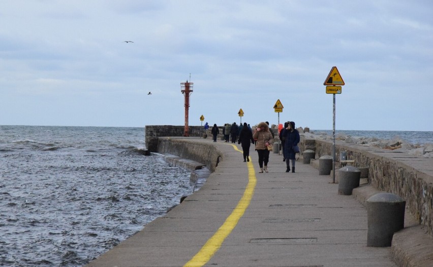 Dla zakochanych w falach Ustka jest piękna nawet w pochmurną...