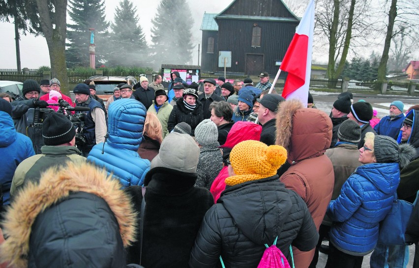 Mieszkańcy Budziszewka protestowali przeciwko budowie tuczarni