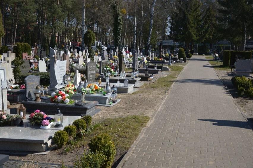 Burmistrz Krupowicz: Nie będzie możliwości odwiedzenia grobów osób bliskich