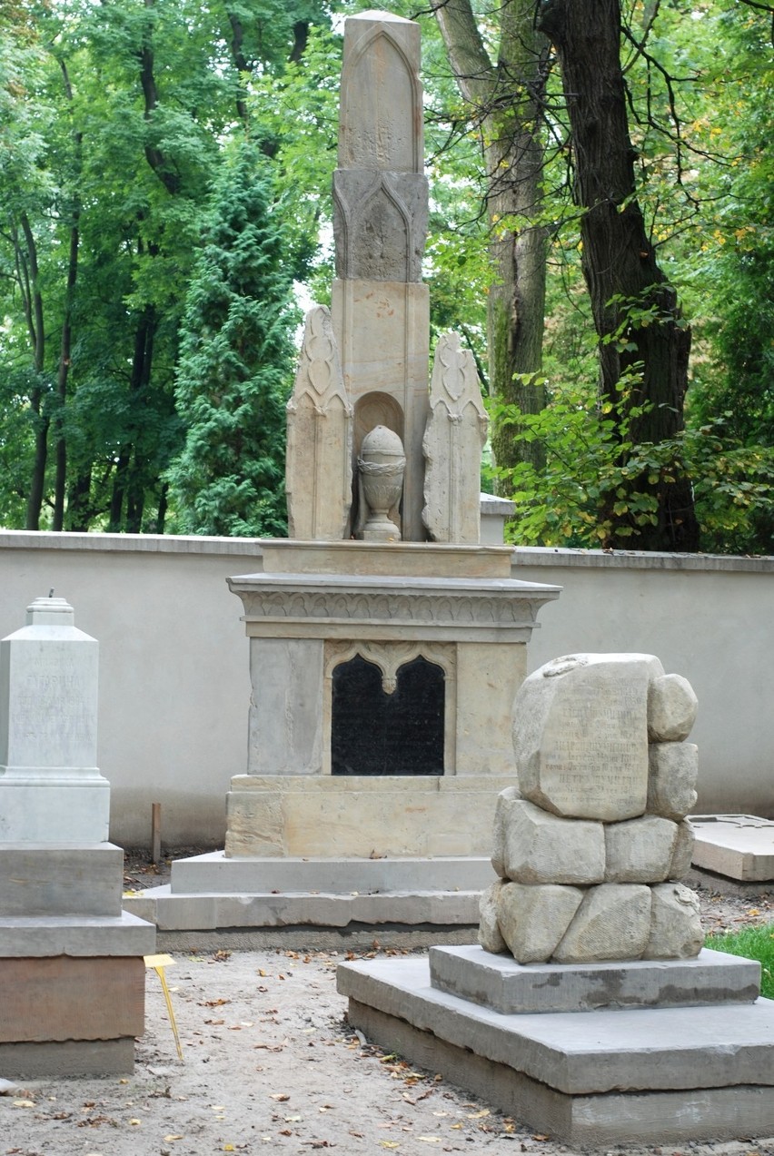 Prawosławna nekropolia przy Lipowej. Pierwszy cmentarz "Pod...