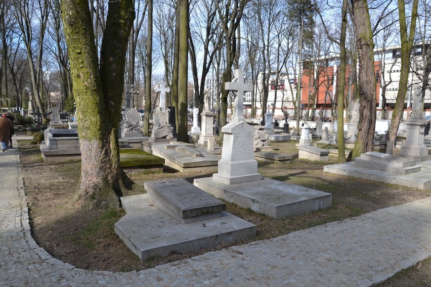 Prawosławna nekropolia przy Lipowej. Pierwszy cmentarz "Pod...