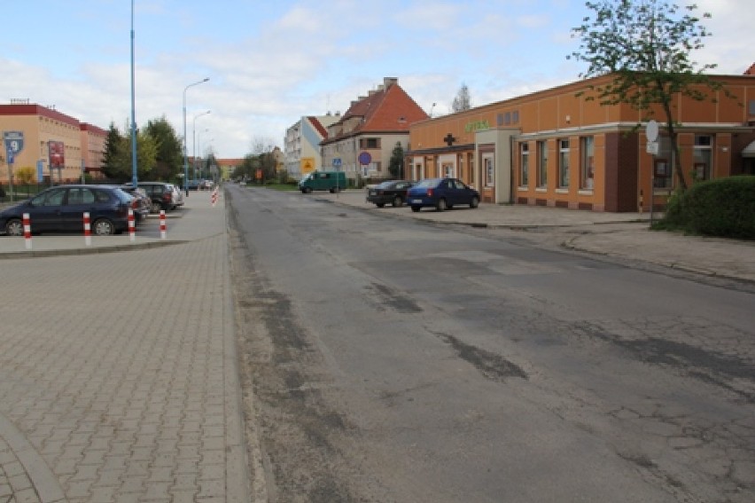 Legnica. Remontują kolejne drogi