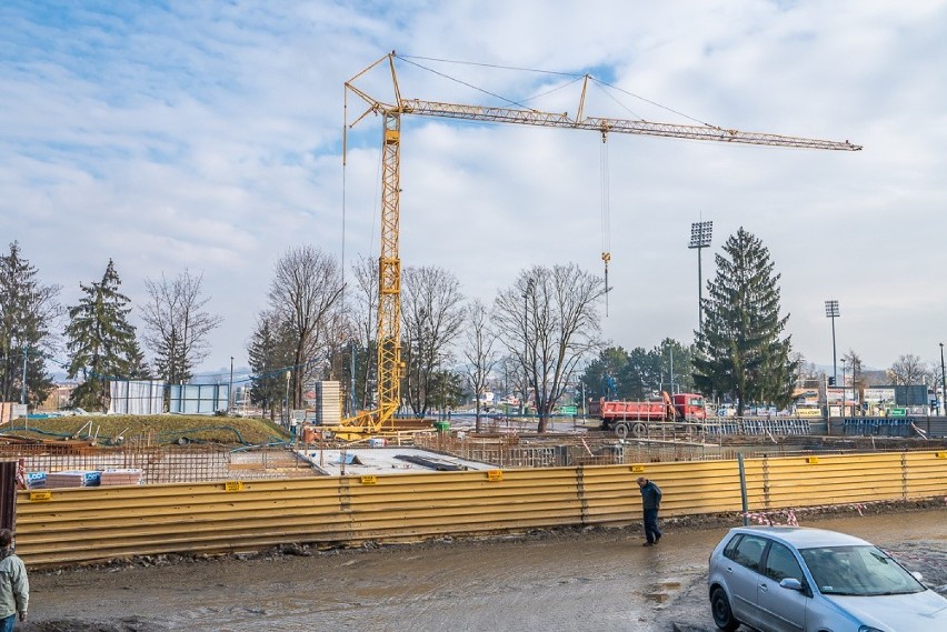 Nowy Sącz. Trwa budowa pawilonu ginekologiczno-położniczego. Zobacz zdjęcia z postępu prac