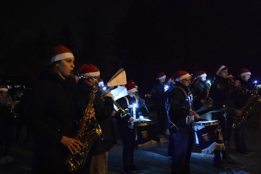 Orkiestra im. Mariana Zielińskiego zagrała kolędy dla...