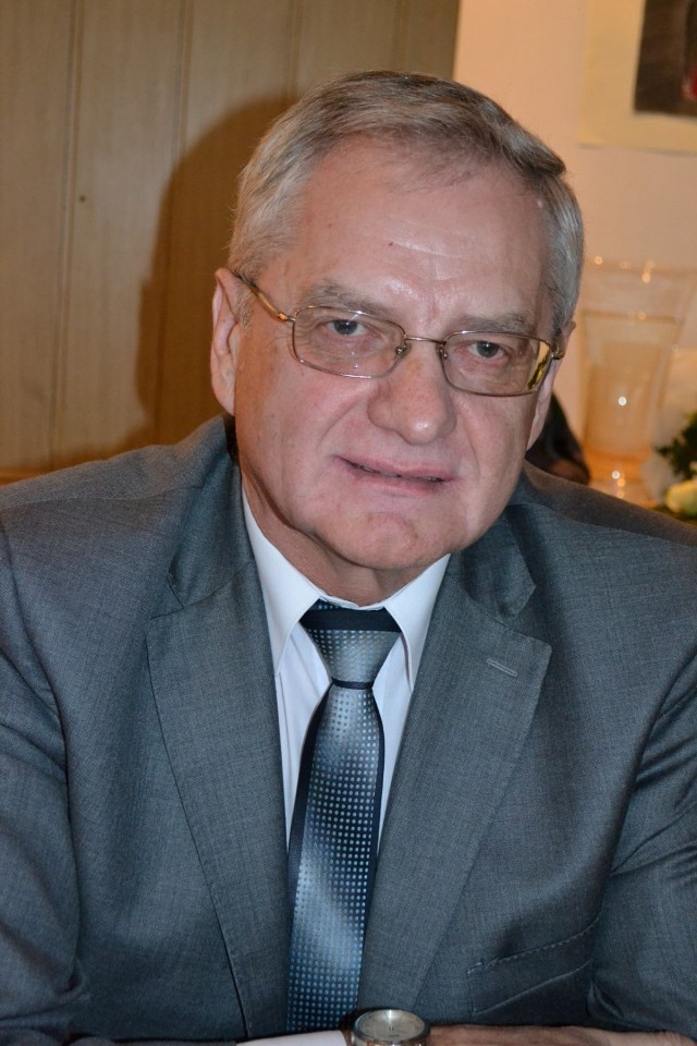 Okręg nr 1 (Człuchów)
Aleksander Gappa,  KWW Porozumienie Dla Powiatu Człuchowskiego, 714 głosów.
63 lata, mieszka w Człuchowie, wykształcenie wyższe, od 1998 roku jest człuchowskim starostą.