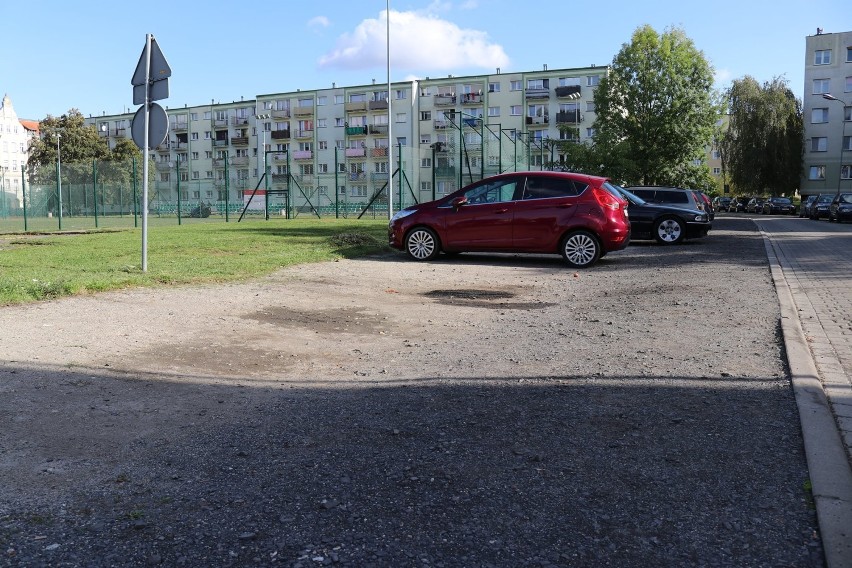 Tak parking przy ulicy Konopnickiej w Gubinie wyglądał przed...