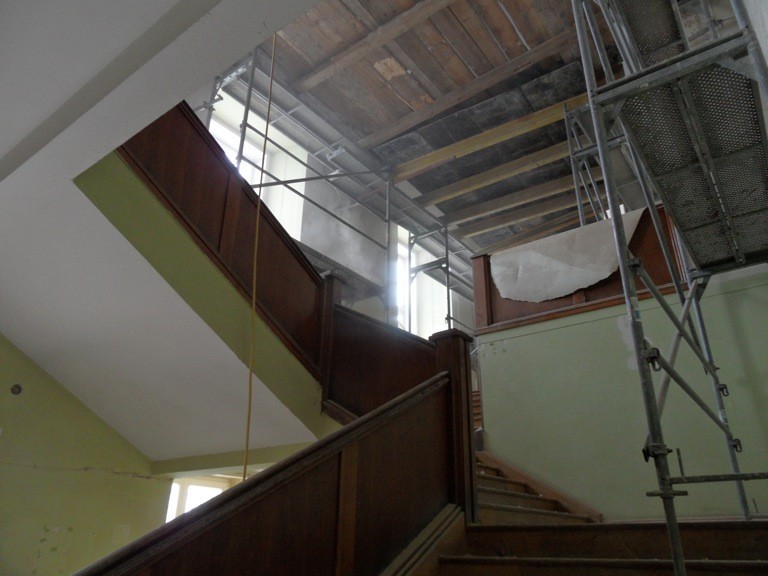 Trwa remont w siedzibie zespołu Śląsk w Koszęcinie. Rewitalizacja zakończy się w czerwcu 2014 r.