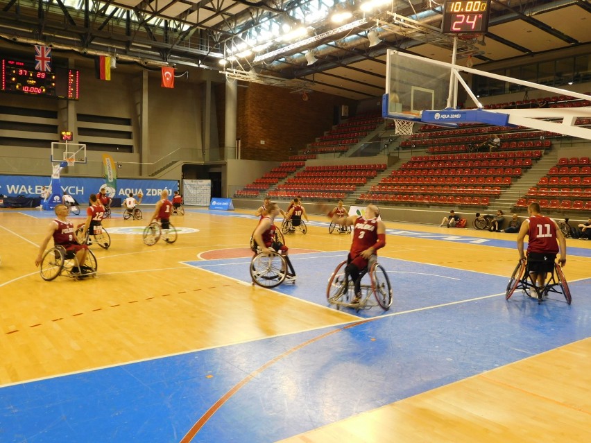 Polska pokonała Kanadę 65:64 w swoim drugim meczu w międzynarodowym turnieju koszykówki na wózkach w Wałbrzychu