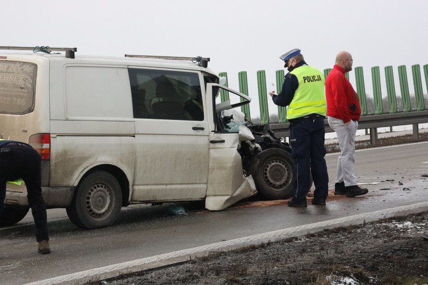 Wypadek na autostradzie A4, dwie osoby ranne