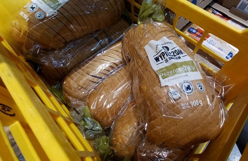 Zwykły chleb w Lidlu można kupić już od 2,29 zł, w Biedronce...