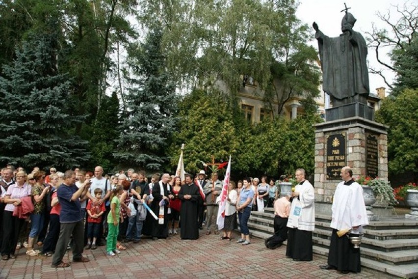 Sanktuarium w Licheniu każdego roku odwiedza Piesza...
