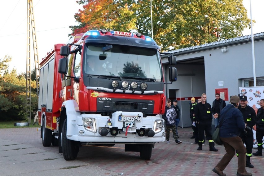 Nowiutkie strażackie Volvo w OSP Gierałcice