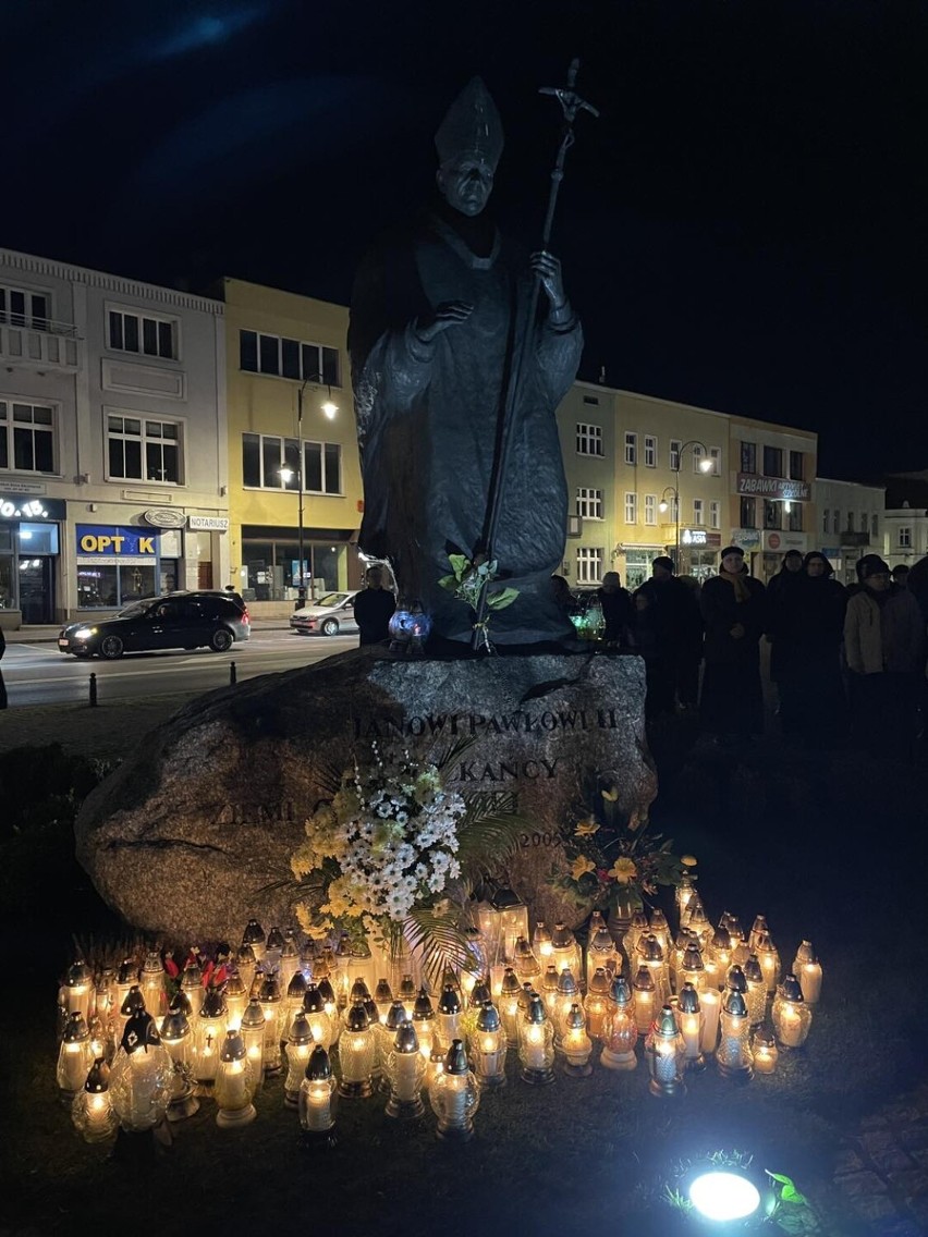 Apel Jasnogórski w Obornikach w rocznicę śmierci Jana Pawła II