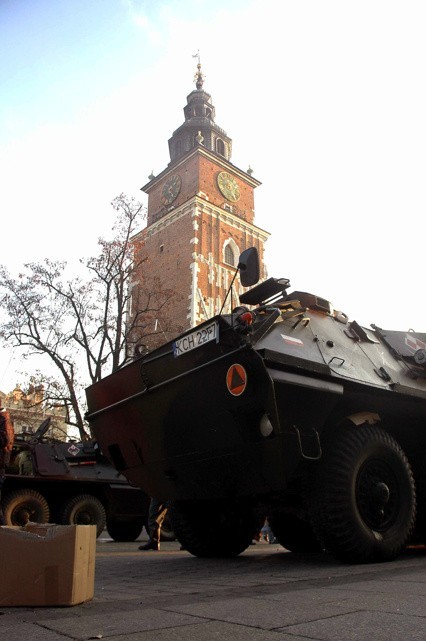 Inscenizowali starcie demonstracji Solidarności z ZOMO na...