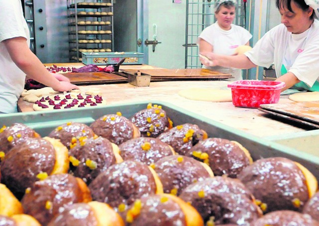 Ślinka leci na sam widok. Pączki najbardziej kochamy w tłusty czwartek