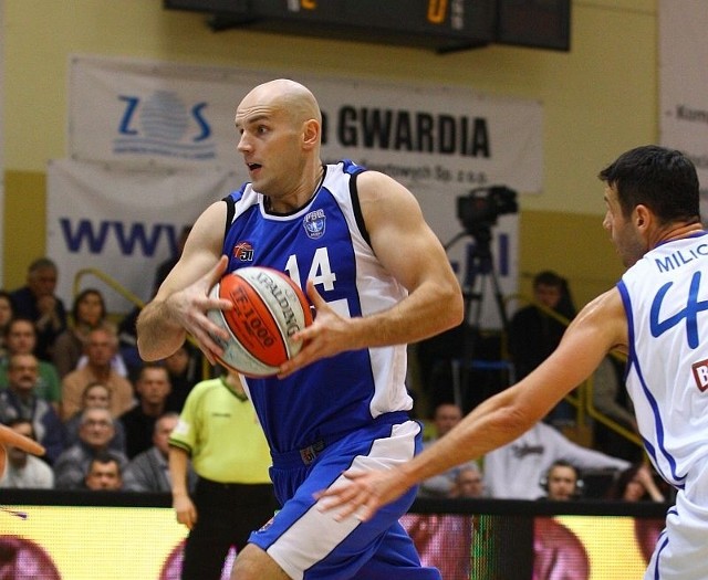 Robert Tomaszek zdobył w sobotę w Warszawie dla PBG Basket Poznań 15 punktów