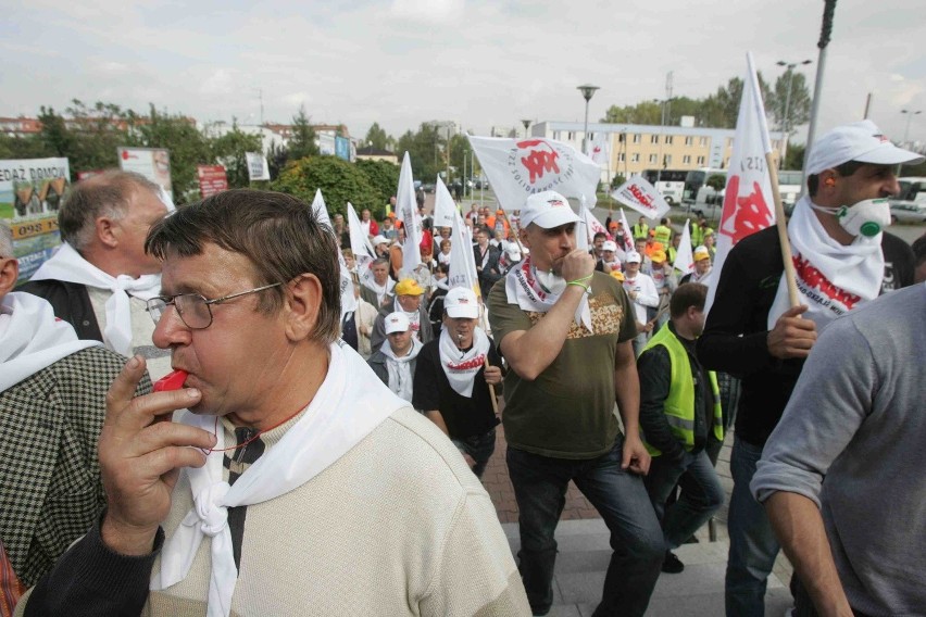 Salowe z Dąbrowy Górniczej zaostrzą protest [ZDJĘCIA i FILM]