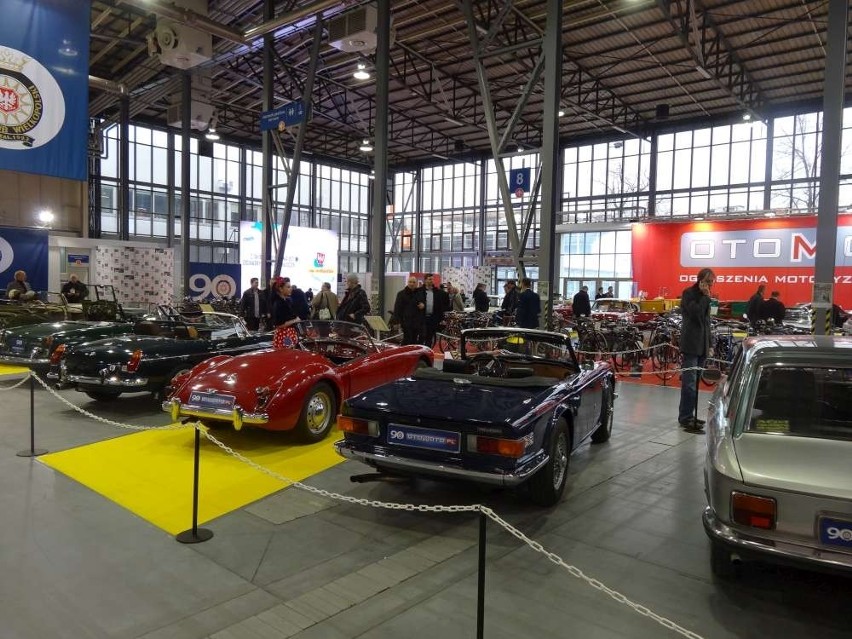 Wystawa pojazdów zabytkowych zajmuje 5a na Motor Show.