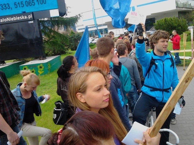 Studenci AWF protestowali przeciw deregulacji zawodów.