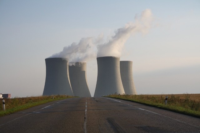 Rząd Donalda Tuska nie jest już zainteresowany, by wspierać budowę elektrowni jądrowej w Polsce