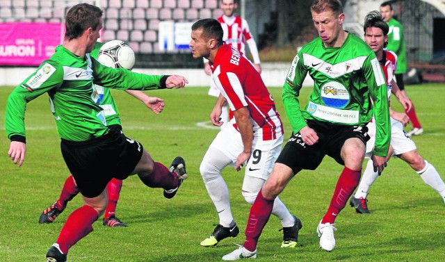 GKS Tychy nie mają swojego stadionu i  mecze u siebie muszą rozgrywać w Jaworznie